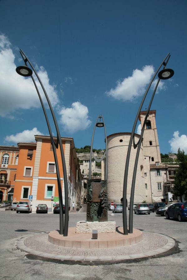 Il Cavallino Hotel Fossombrone Exterior foto